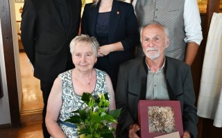 gold_Weiß_Josefa_Anton.JPG