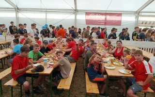 Raubtierfütterung