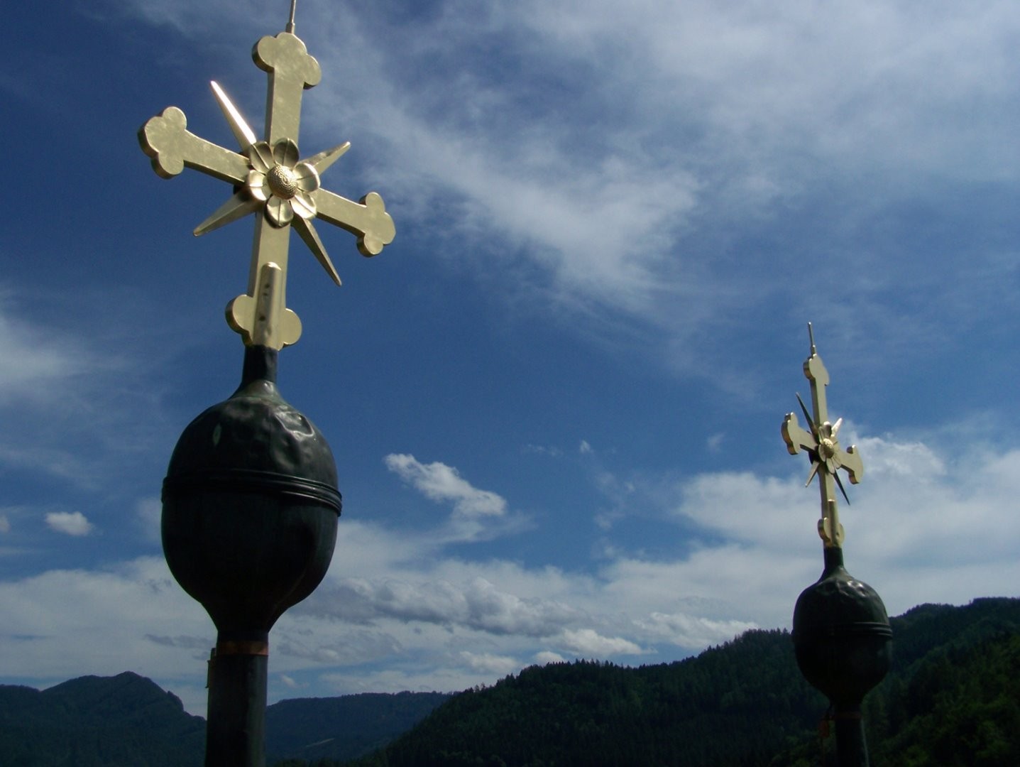 Kirchenkreuze StGeorgenReith 240807