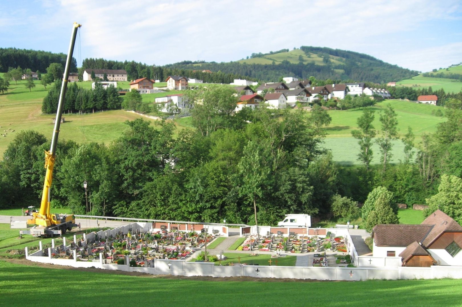 Friedhofsmauer 2016.jpg