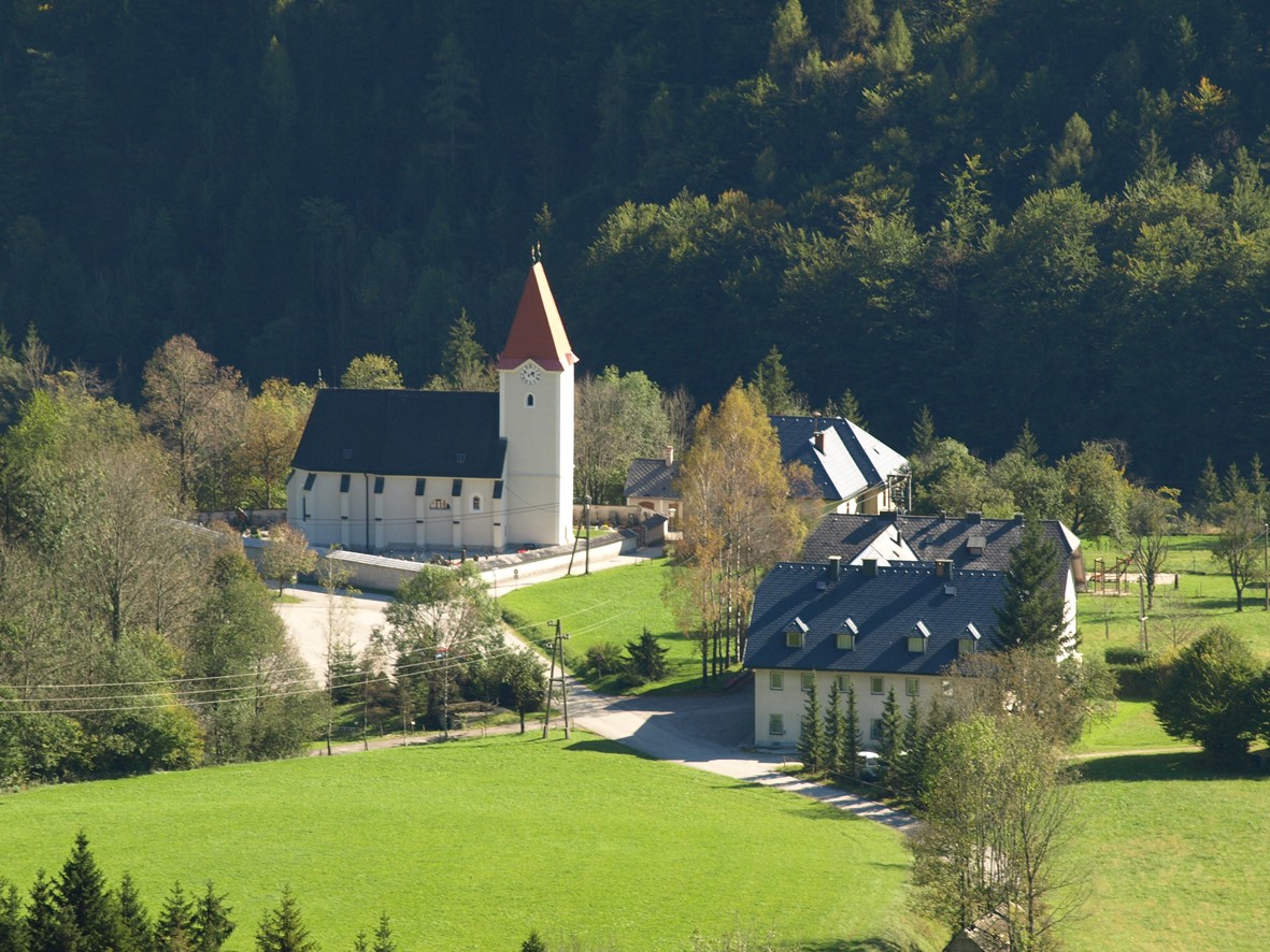 KircheSchuleWalquelle2009