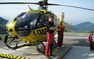 Rettungshubschrauber 001.jpg